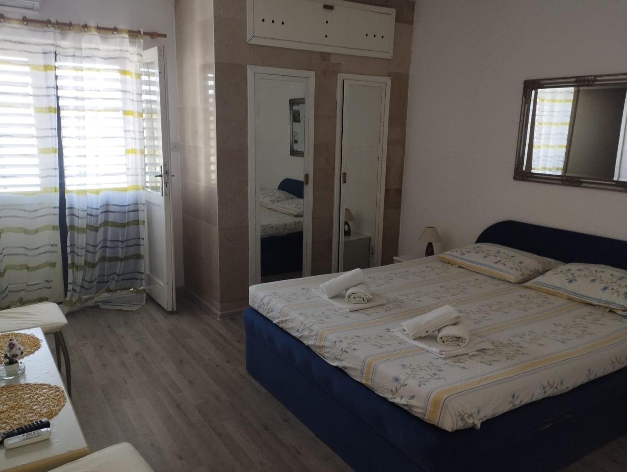 Borovik Guest House Živogošće Oda fotoğraf